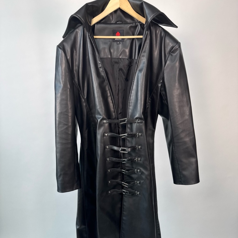 Abbyshot trench coat adult large black oversized collar jenova